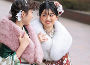 成人式の振袖にショールは必要？選び方と代案