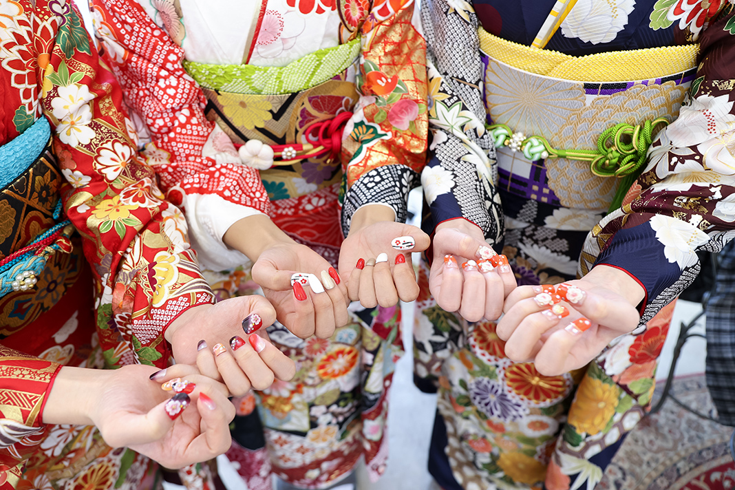 成人式ネイルはどうする?