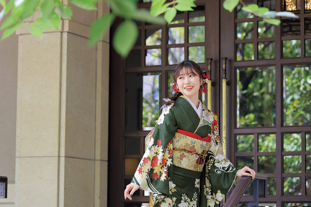 今どきのくすみカラー振袖と選び方のコツ