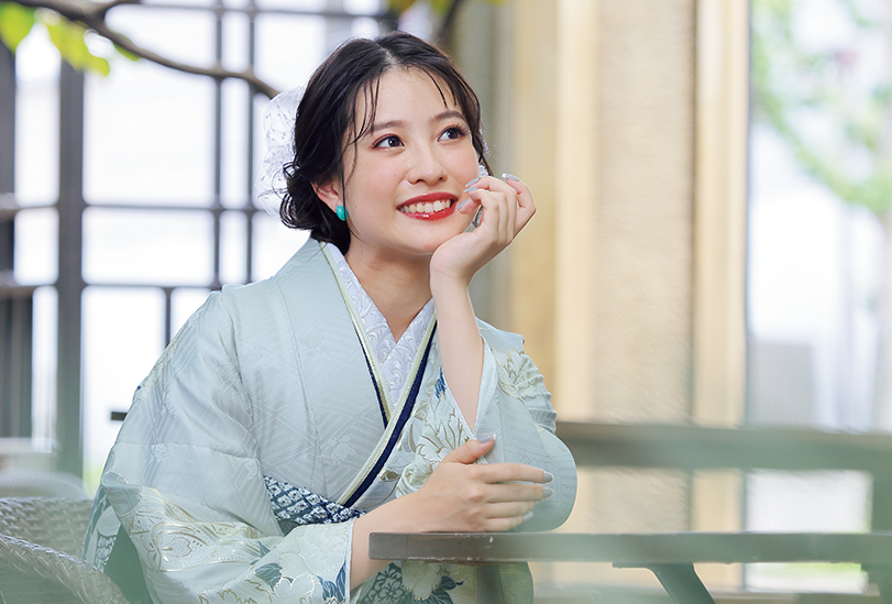 今どきのくすみカラー振袖と選び方のコツ